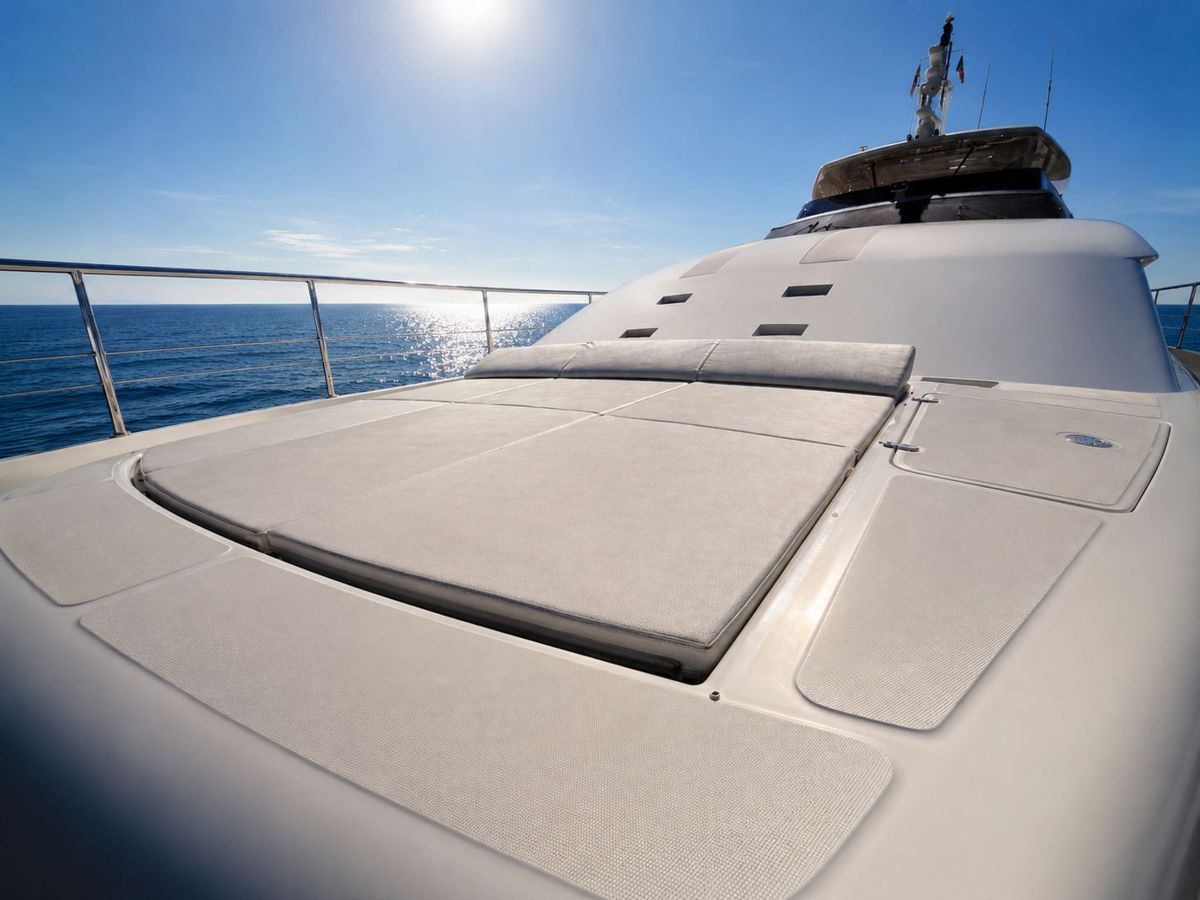 Foredeck sunpads