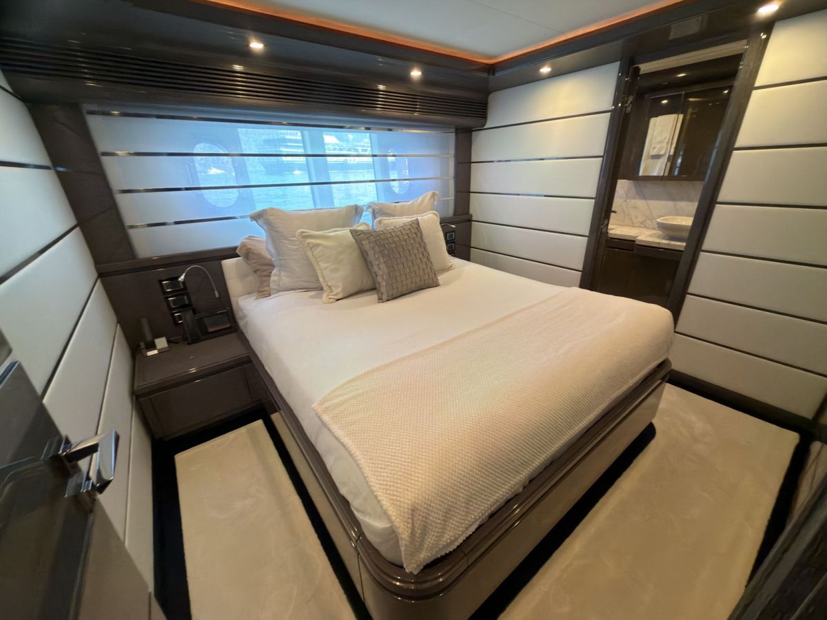 Guest cabin